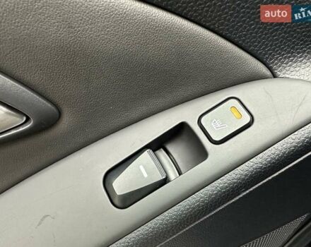 Серый Хендай их35, объемом двигателя 2 л и пробегом 107 тыс. км за 15900 $, фото 36 на Automoto.ua