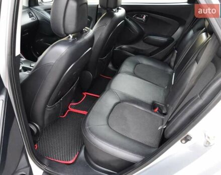 Серый Хендай их35, объемом двигателя 2 л и пробегом 267 тыс. км за 8999 $, фото 20 на Automoto.ua