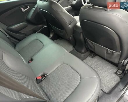 Серый Хендай их35, объемом двигателя 2 л и пробегом 107 тыс. км за 15900 $, фото 45 на Automoto.ua