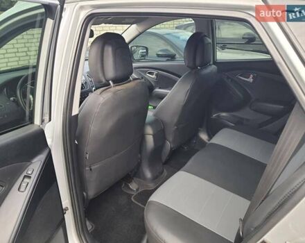 Хендай их35 2011 в Одессе на Automoto.ua Серый Хендай их35, объемом двигателя 2 л и пробегом 130 тыс. км за 12000 $, фото 18 на Automoto.ua