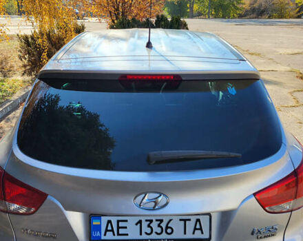 Серый Хендай их35, объемом двигателя 2 л и пробегом 264 тыс. км за 11700 $, фото 10 на Automoto.ua