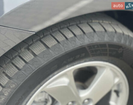 Серый Хендай их35, объемом двигателя 2 л и пробегом 170 тыс. км за 11700 $, фото 50 на Automoto.ua