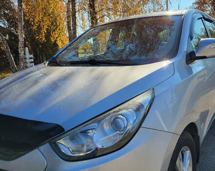 Серый Хендай их35, объемом двигателя 2 л и пробегом 264 тыс. км за 11700 $, фото 4 на Automoto.ua