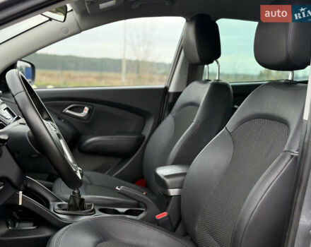 Сірий Хендай іх35, об'ємом двигуна 1.7 л та пробігом 235 тис. км за 11499 $, фото 16 на Automoto.ua