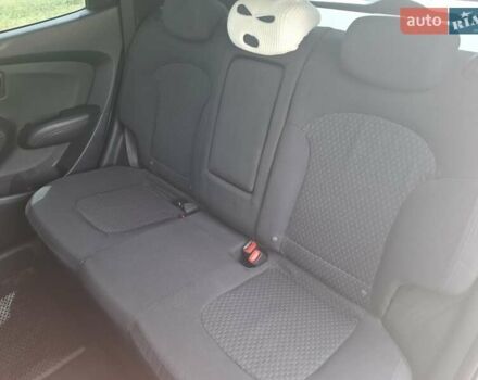 Серый Хендай их35, объемом двигателя 2 л и пробегом 193 тыс. км за 10999 $, фото 16 на Automoto.ua