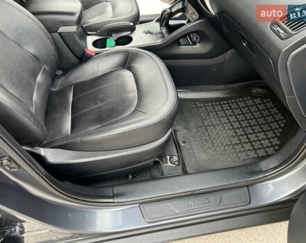 Серый Хендай их35, объемом двигателя 2 л и пробегом 200 тыс. км за 12900 $, фото 68 на Automoto.ua