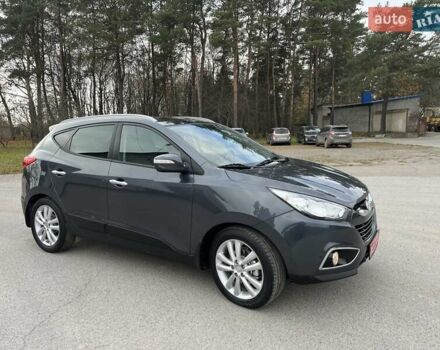 Серый Хендай их35, объемом двигателя 2 л и пробегом 200 тыс. км за 12900 $, фото 12 на Automoto.ua