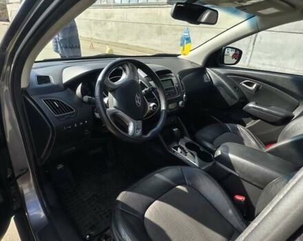 Серый Хендай их35, объемом двигателя 2 л и пробегом 187 тыс. км за 12900 $, фото 34 на Automoto.ua