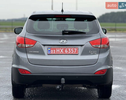 Сірий Хендай іх35, об'ємом двигуна 1.7 л та пробігом 235 тис. км за 11499 $, фото 5 на Automoto.ua