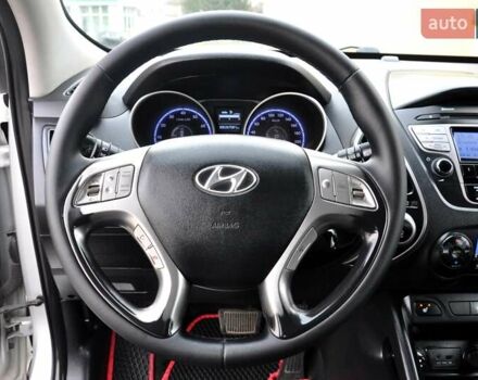 Серый Хендай их35, объемом двигателя 2 л и пробегом 267 тыс. км за 8999 $, фото 33 на Automoto.ua