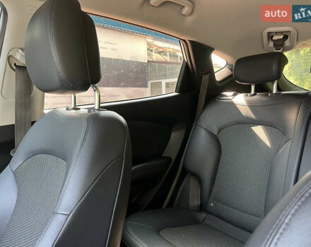 Сірий Хендай іх35, об'ємом двигуна 2 л та пробігом 307 тис. км за 11000 $, фото 17 на Automoto.ua