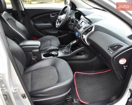 Серый Хендай их35, объемом двигателя 2 л и пробегом 267 тыс. км за 8999 $, фото 27 на Automoto.ua