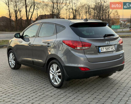 Сірий Хендай іх35, об'ємом двигуна 2 л та пробігом 262 тис. км за 13400 $, фото 7 на Automoto.ua
