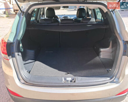 Хендай их35 2011 в Полтаве на Automoto.ua Серый Хендай их35, объемом двигателя 0 л и пробегом 189 тыс. км за 15000 $, фото 8 на Automoto.ua