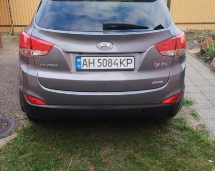 Серый Хендай их35, объемом двигателя 2 л и пробегом 102 тыс. км за 11000 $, фото 3 на Automoto.ua