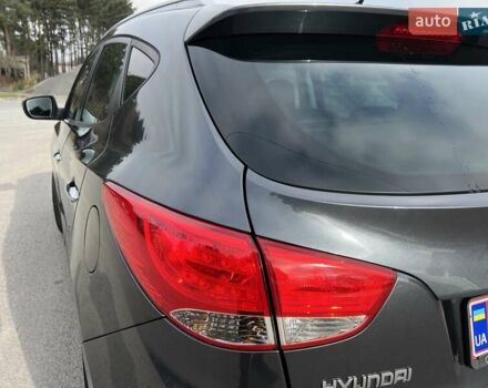 Серый Хендай их35, объемом двигателя 2 л и пробегом 200 тыс. км за 12900 $, фото 39 на Automoto.ua