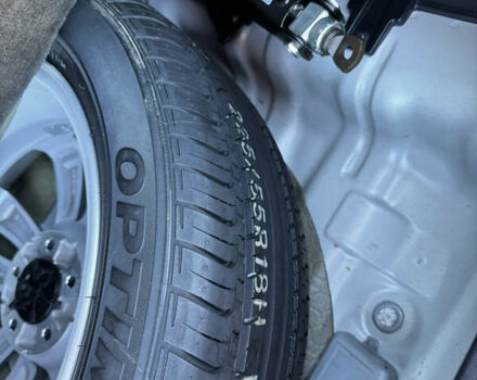 Серый Хендай их35, объемом двигателя 2 л и пробегом 229 тыс. км за 13500 $, фото 32 на Automoto.ua