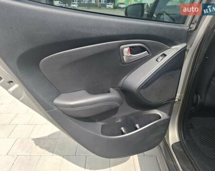 Серый Хендай их35, объемом двигателя 2 л и пробегом 193 тыс. км за 10999 $, фото 14 на Automoto.ua