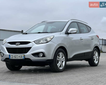 Серый Хендай их35, объемом двигателя 2 л и пробегом 240 тыс. км за 11500 $, фото 6 на Automoto.ua