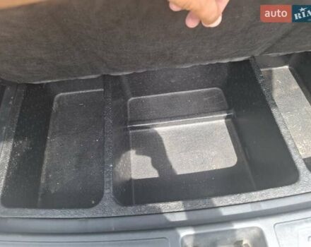 Серый Хендай их35, объемом двигателя 2 л и пробегом 193 тыс. км за 10999 $, фото 18 на Automoto.ua