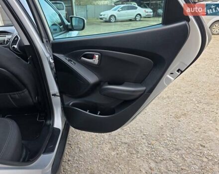 Серый Хендай их35, объемом двигателя 1.7 л и пробегом 186 тыс. км за 11700 $, фото 46 на Automoto.ua