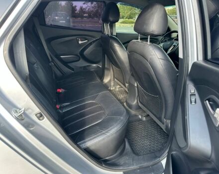 Серый Хендай их35, объемом двигателя 2 л и пробегом 192 тыс. км за 11499 $, фото 7 на Automoto.ua