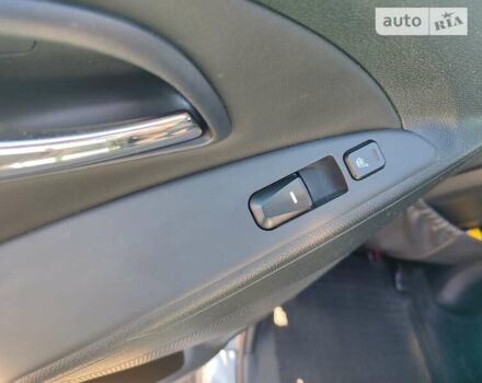 Серый Хендай их35, объемом двигателя 2.01 л и пробегом 227 тыс. км за 14500 $, фото 3 на Automoto.ua