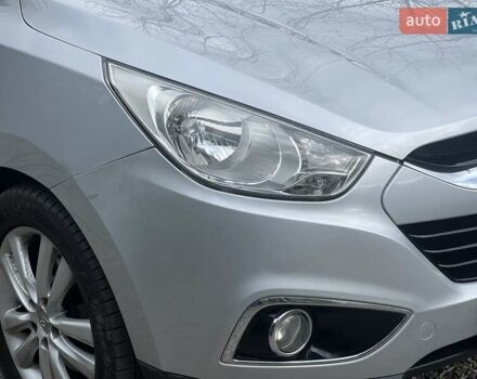 Серый Хендай их35, объемом двигателя 2.4 л и пробегом 155 тыс. км за 11999 $, фото 41 на Automoto.ua