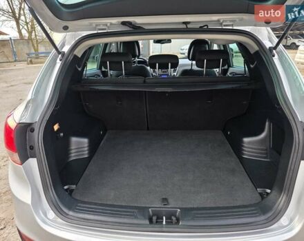 Серый Хендай их35, объемом двигателя 1.7 л и пробегом 186 тыс. км за 11700 $, фото 47 на Automoto.ua