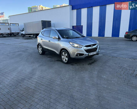 Сірий Хендай іх35, об'ємом двигуна 2 л та пробігом 156 тис. км за 11999 $, фото 4 на Automoto.ua