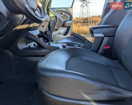 Сірий Хендай іх35, об'ємом двигуна 2 л та пробігом 175 тис. км за 10900 $, фото 34 на Automoto.ua