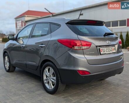 Сірий Хендай іх35, об'ємом двигуна 2 л та пробігом 222 тис. км за 13950 $, фото 12 на Automoto.ua