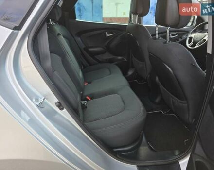 Серый Хендай их35, объемом двигателя 1.7 л и пробегом 186 тыс. км за 11700 $, фото 45 на Automoto.ua