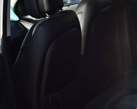 Серый Хендай их35, объемом двигателя 2 л и пробегом 201 тыс. км за 12900 $, фото 16 на Automoto.ua