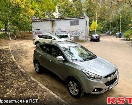 Серый Хендай их35, объемом двигателя 2 л и пробегом 156 тыс. км за 11999 $, фото 2 на Automoto.ua