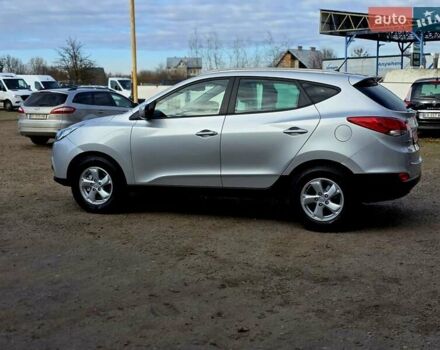 Серый Хендай их35, объемом двигателя 1.7 л и пробегом 186 тыс. км за 11700 $, фото 16 на Automoto.ua