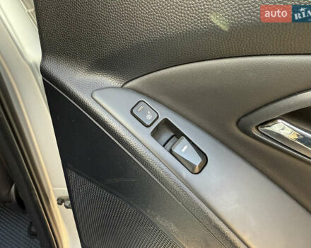 Сірий Хендай іх35, об'ємом двигуна 2 л та пробігом 212 тис. км за 11950 $, фото 26 на Automoto.ua