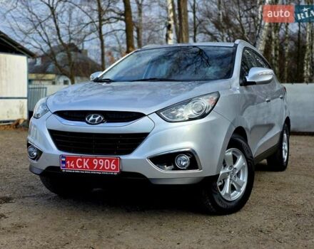 Серый Хендай их35, объемом двигателя 1.7 л и пробегом 186 тыс. км за 11700 $, фото 3 на Automoto.ua