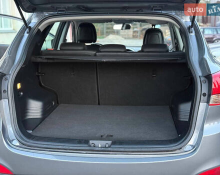 Сірий Хендай іх35, об'ємом двигуна 1.7 л та пробігом 209 тис. км за 11799 $, фото 7 на Automoto.ua