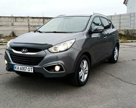 Серый Хендай их35, объемом двигателя 2 л и пробегом 198 тыс. км за 13200 $, фото 7 на Automoto.ua