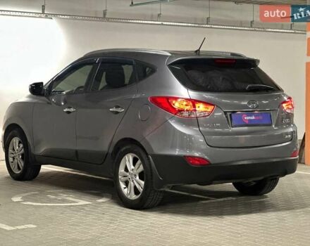 Сірий Хендай іх35, об'ємом двигуна 2 л та пробігом 176 тис. км за 11500 $, фото 3 на Automoto.ua