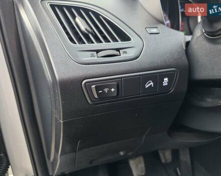 Серый Хендай их35, объемом двигателя 1.7 л и пробегом 186 тыс. км за 11700 $, фото 31 на Automoto.ua