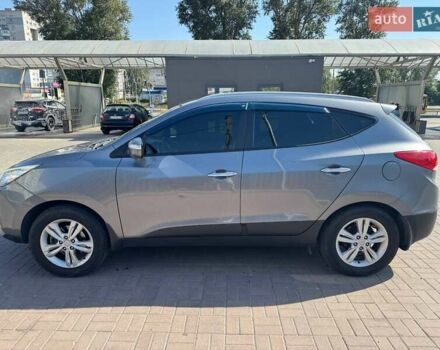 Сірий Хендай іх35, об'ємом двигуна 2 л та пробігом 175 тис. км за 12500 $, фото 1 на Automoto.ua
