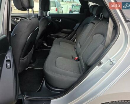 Серый Хендай их35, объемом двигателя 1.7 л и пробегом 186 тыс. км за 11700 $, фото 40 на Automoto.ua