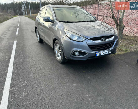 Сірий Хендай іх35, об'ємом двигуна 2 л та пробігом 175 тис. км за 15000 $, фото 1 на Automoto.ua