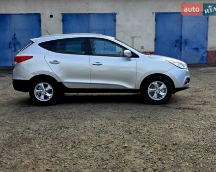 Серый Хендай их35, объемом двигателя 1.7 л и пробегом 186 тыс. км за 11700 $, фото 19 на Automoto.ua