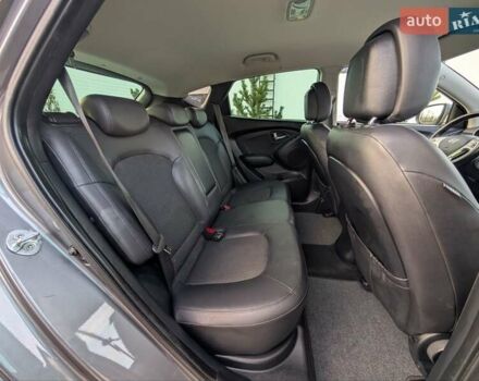 Сірий Хендай іх35, об'ємом двигуна 2 л та пробігом 222 тис. км за 13950 $, фото 49 на Automoto.ua