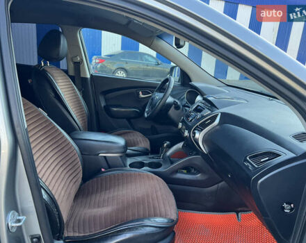 Сірий Хендай іх35, об'ємом двигуна 2 л та пробігом 156 тис. км за 11999 $, фото 11 на Automoto.ua