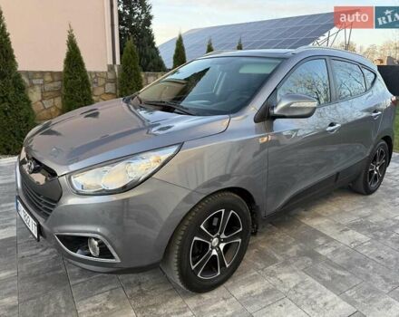 Серый Хендай их35, объемом двигателя 2 л и пробегом 175 тыс. км за 12300 $, фото 6 на Automoto.ua