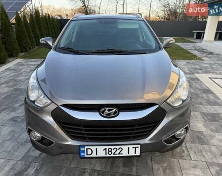 Серый Хендай их35, объемом двигателя 2 л и пробегом 175 тыс. км за 12300 $, фото 3 на Automoto.ua